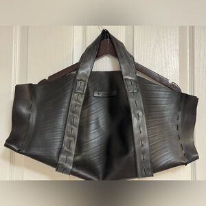 GOOMA Brand Recycled Tire Rubber Tote Bag – Handmade Eco-Friendly Black Shopper